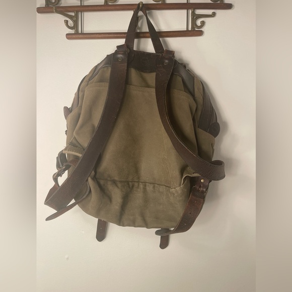Filson Rugged Twill Rucksack Bag - Picture 2 of 8